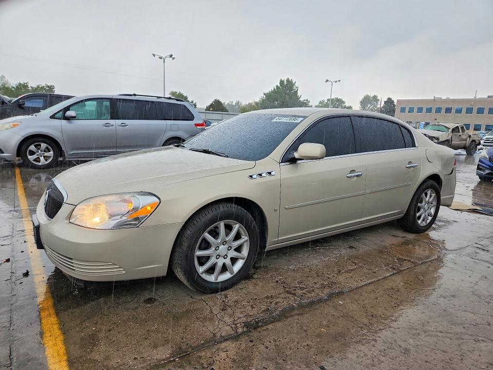64772696 :رقم المزاد ، 1G4HD57228U165950 vin ، 2008 Buick Lucerne مزاد بيع