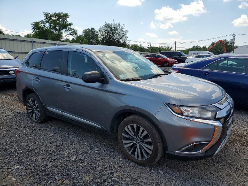 2020 Mitsubishi Outlander მანქანა იყიდება აუქციონზე, vin: JA4AD2A35LZ004570, აუქციონის ნომერი: 64332776