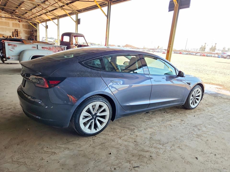 2022 Tesla Model 3 მანქანა იყიდება აუქციონზე, vin: 5YJ3E1EA8NF369347, აუქციონის ნომერი: 61449756