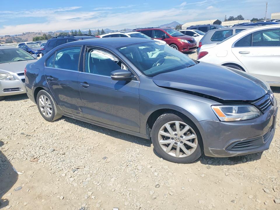 2013 Volkswagen Jetta მანქანა იყიდება აუქციონზე, vin: 3VWDP7AJXDM426999, აუქციონის ნომერი: 65409156