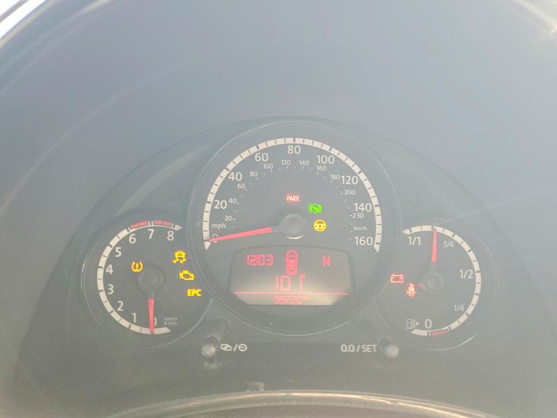 64239026 :رقم المزاد ، 3VWF17AT6EM642555 vin ، 2014 Volkswagen Beetle مزاد بيع