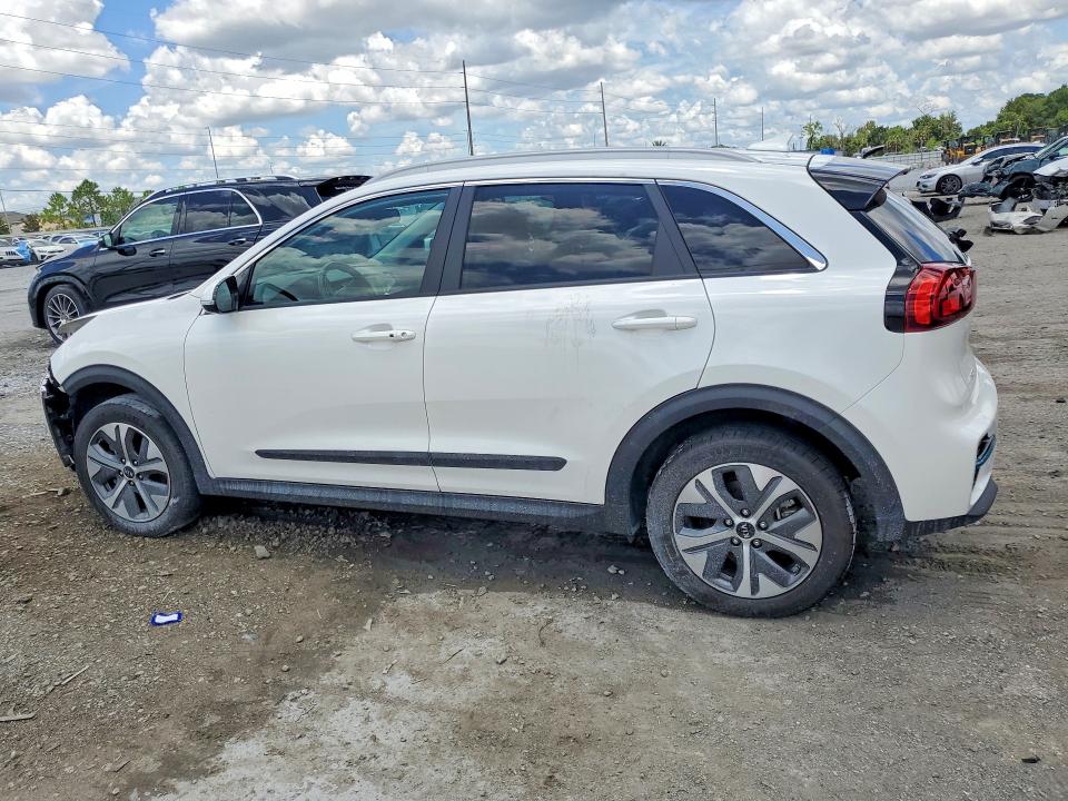 2020 Kia Niro მანქანა იყიდება აუქციონზე, vin: KNDCE3LG5L5040686, აუქციონის ნომერი: 64037516