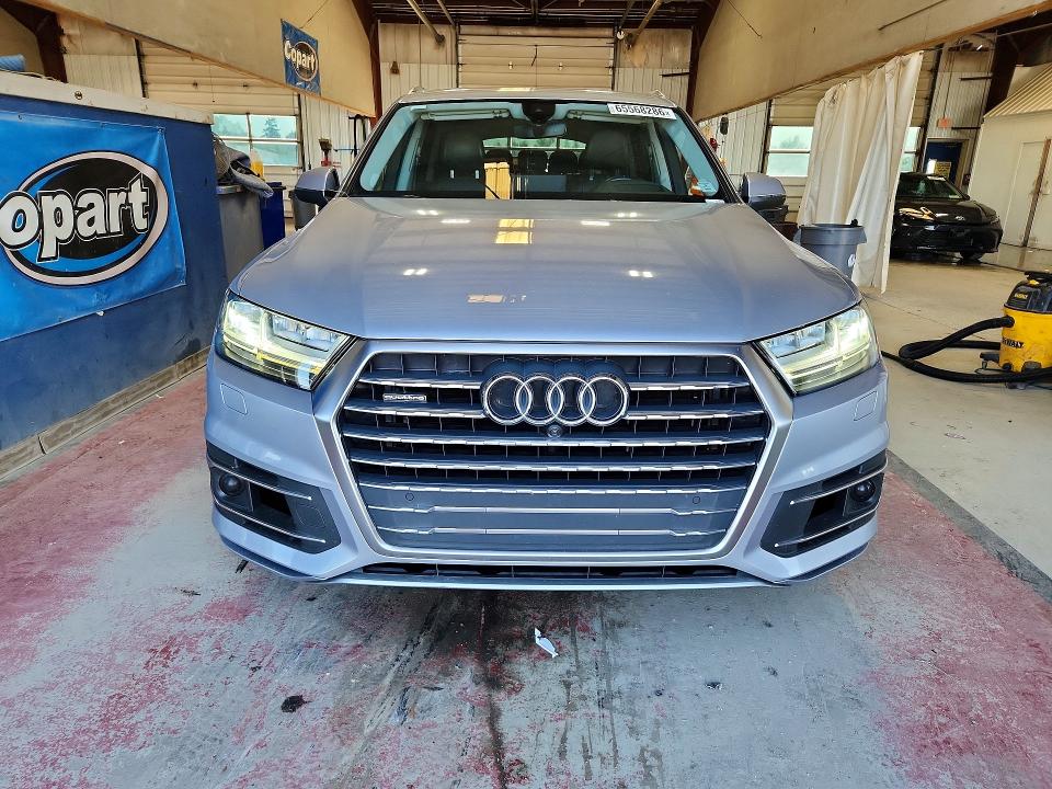 65568286 :رقم المزاد ، WA1VAAF72JD043708 vin ، 2018 Audi Q7 مزاد بيع
