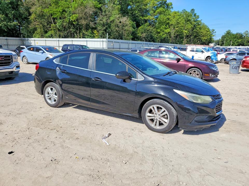 64290826 :رقم المزاد ، 1G1BE5SM4G7312632 vin ، 2016 Chevrolet Cruze مزاد بيع