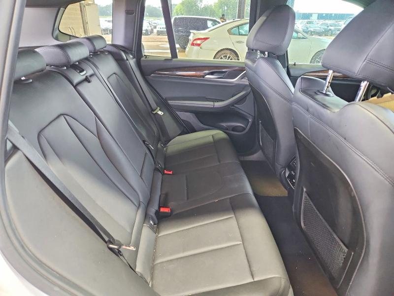 64277316 :رقم المزاد ، 5UXTR9C58JLD62545 vin ، 2018 Bmw X3 مزاد بيع