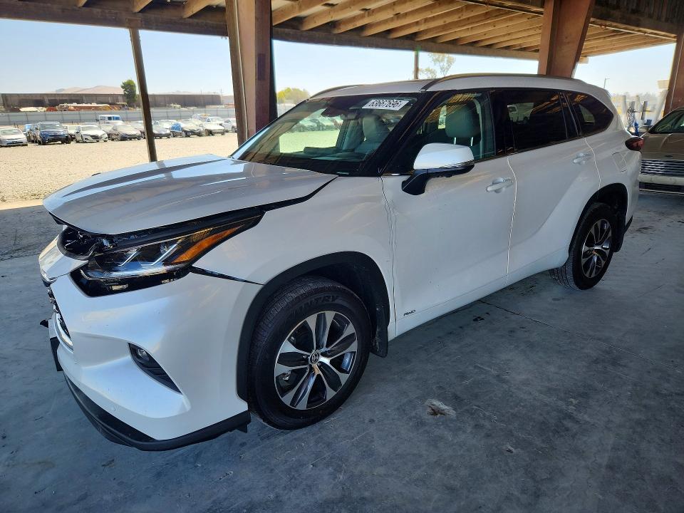 Продаж на аукціоні авто 2026 Toyota Highlander Hybrid, vin: 5TDXBRCH0TS722293, номер лоту: 63667696