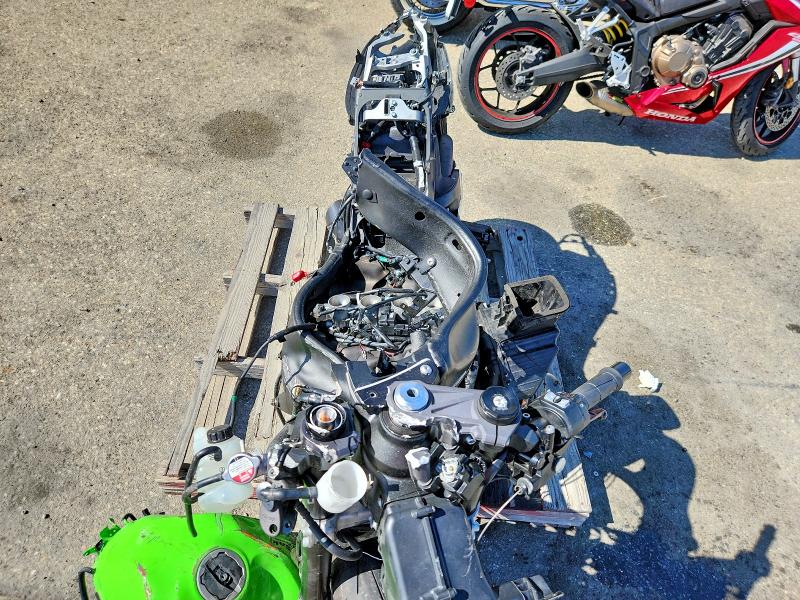 63708266 :رقم المزاد ، JKBZXJK10SA007094 vin ، 2025 Kawasaki Zx636 مزاد بيع