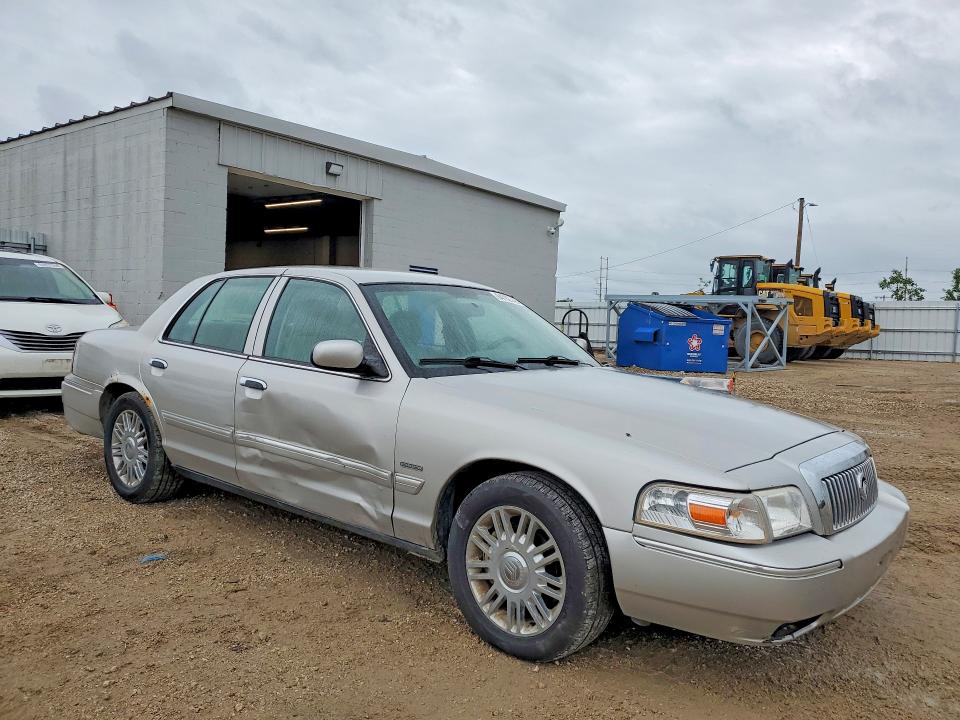 Продаж на аукціоні авто 2009 Mercury Grand Marquis, vin: 2MEHM75V39X608063, номер лоту: 64782746
