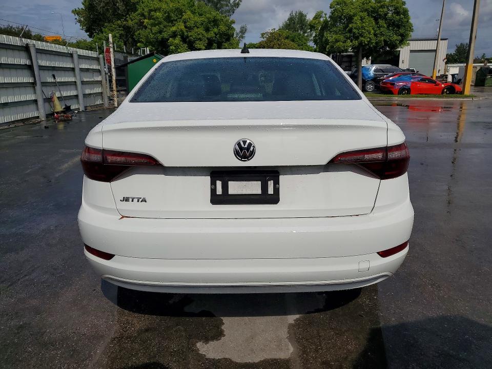 65872556 :رقم المزاد ، 3VWC57BU4MM065196 vin ، 2021 Volkswagen Jetta مزاد بيع