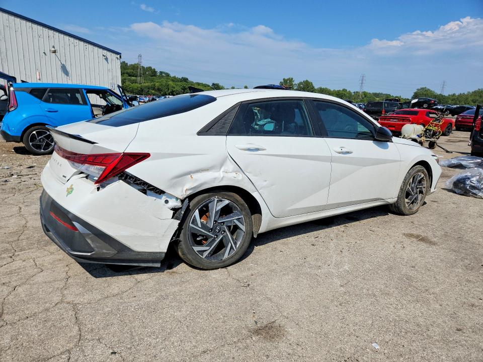 2025 Hyundai Elantra Hybrid მანქანა იყიდება აუქციონზე, vin: KMHLM4DJ2SU148623, აუქციონის ნომერი: 64626056