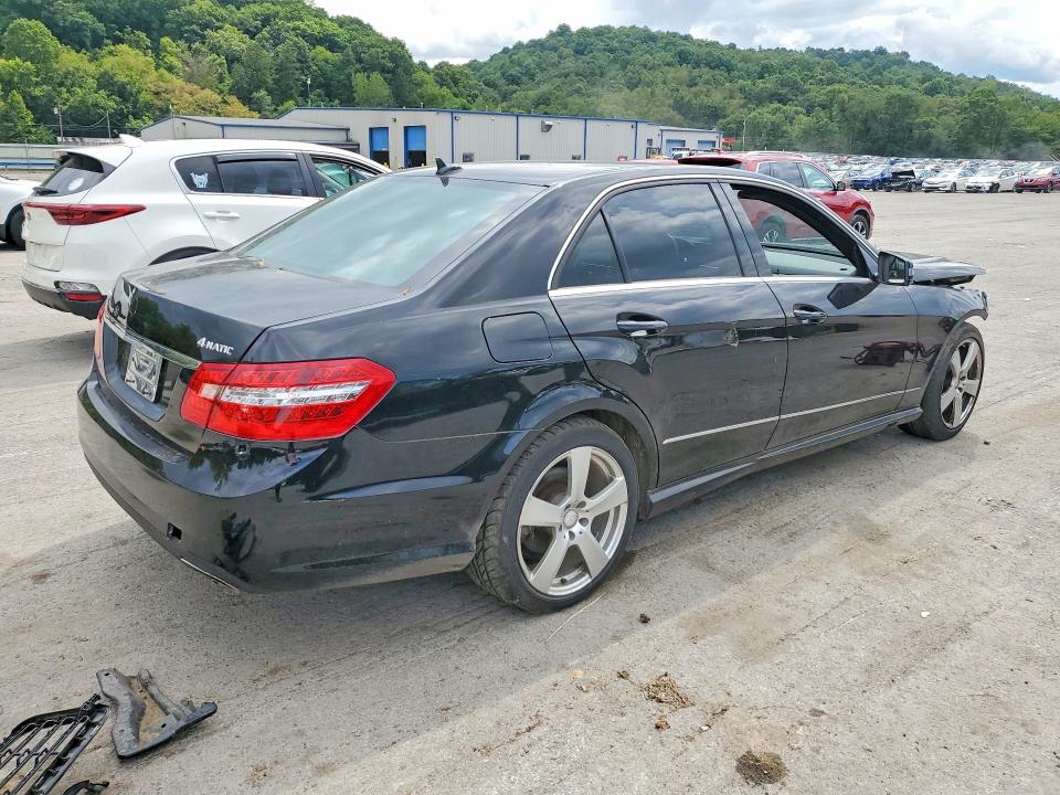 66651926 :رقم المزاد ، WDDHF8HB0AA166736 vin ، 2010 Mercedes-benz E مزاد بيع
