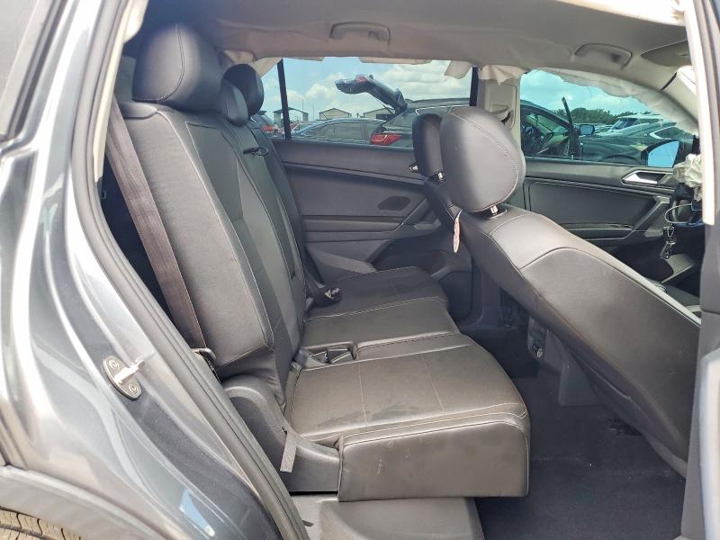 Продаж на аукціоні авто 2018 Volkswagen Tiguan, vin: 3VV3B7AX1JM090593, номер лоту: 62917336