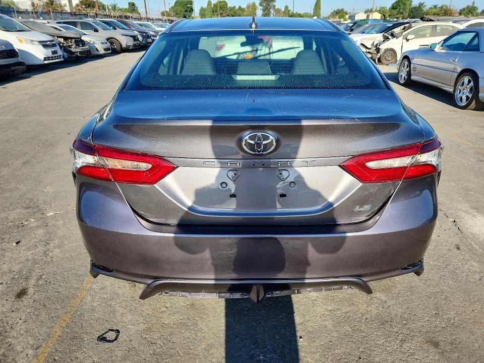 2019 Toyota Camry მანქანა იყიდება აუქციონზე, vin: 4T1B11HK1KU708900, აუქციონის ნომერი: 65230516
