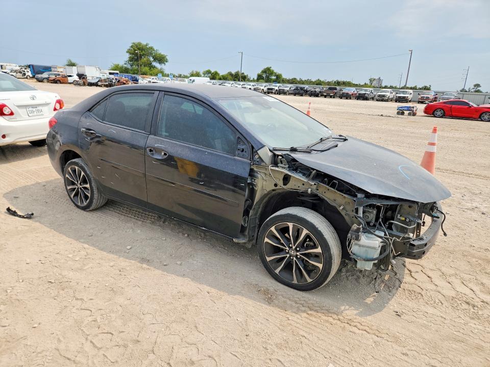 63210316 :رقم المزاد ، 5YFBURHE8JP800604 vin ، 2018 Toyota Corolla مزاد بيع