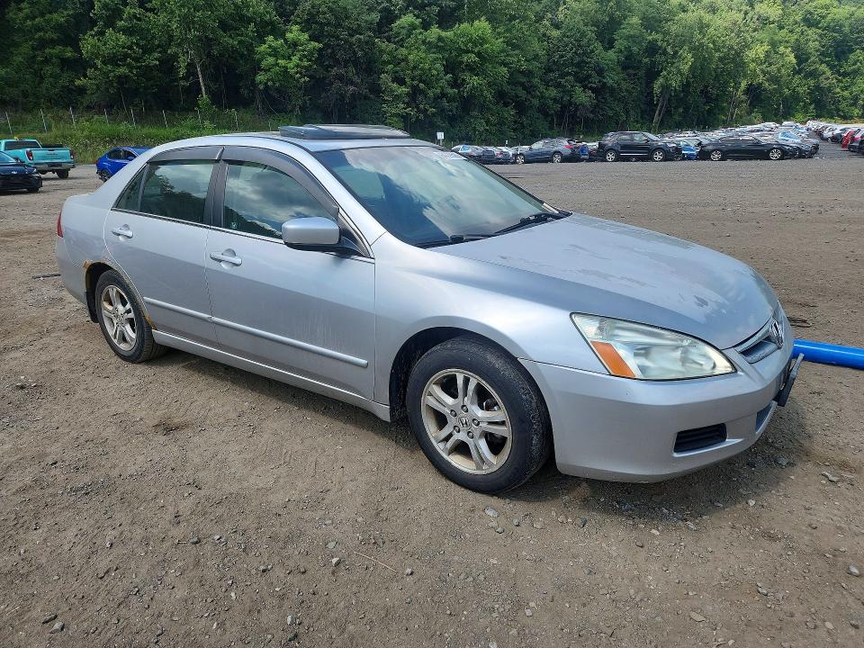 2006 Honda Accord მანქანა იყიდება აუქციონზე, vin: 1HGCM568X6A107136, აუქციონის ნომერი: 64729586