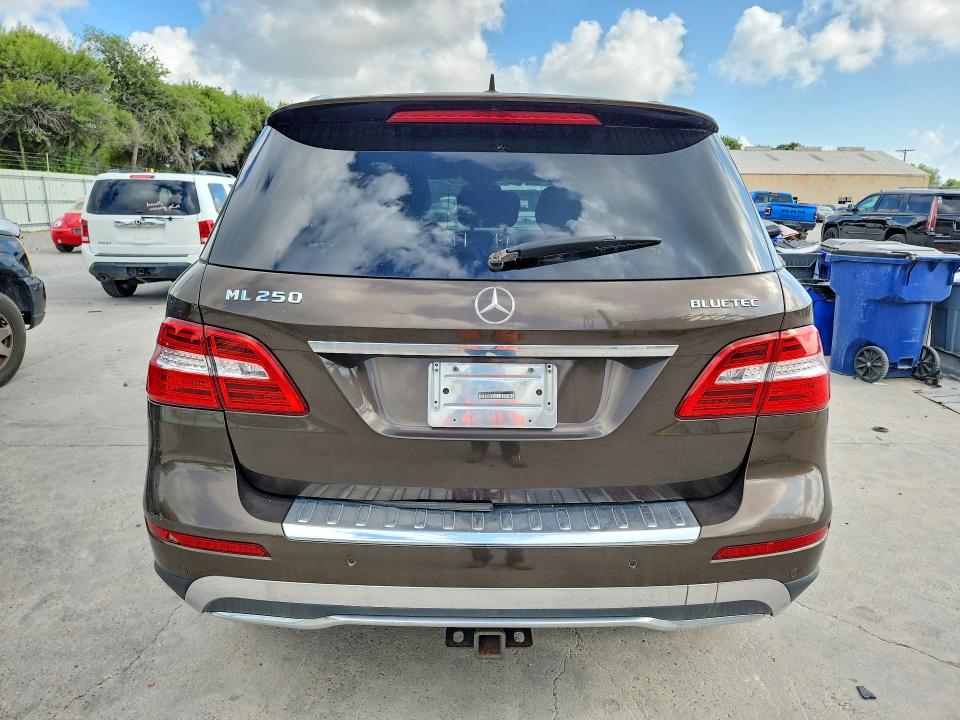 Продаж на аукціоні авто 2015 Mercedes-benz Ml, vin: 4JGDA0EB7FA535303, номер лоту: 64056636