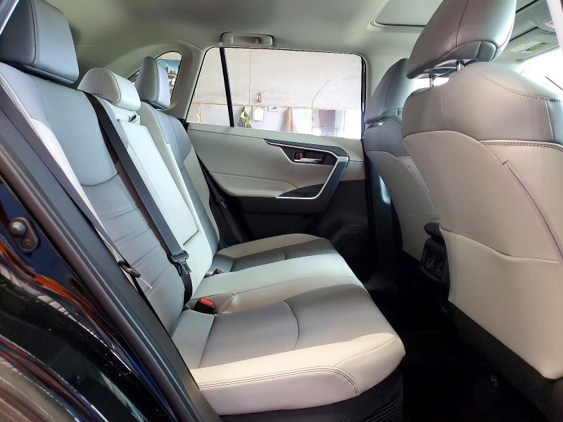 Продажа на аукционе авто 2022 Toyota Rav4, vin: JTMB6RFV6ND078099, номер лота: 57672973