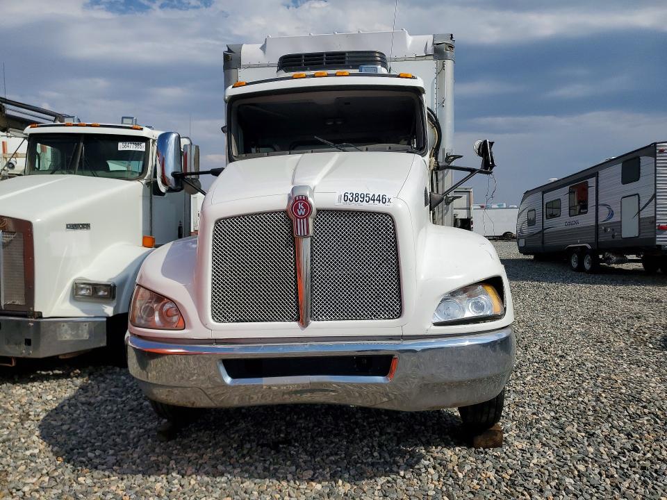 Продажа на аукционе авто 2021 Kenworth T300, vin: 2NKHHM6XXMM427278, номер лота: 63895446