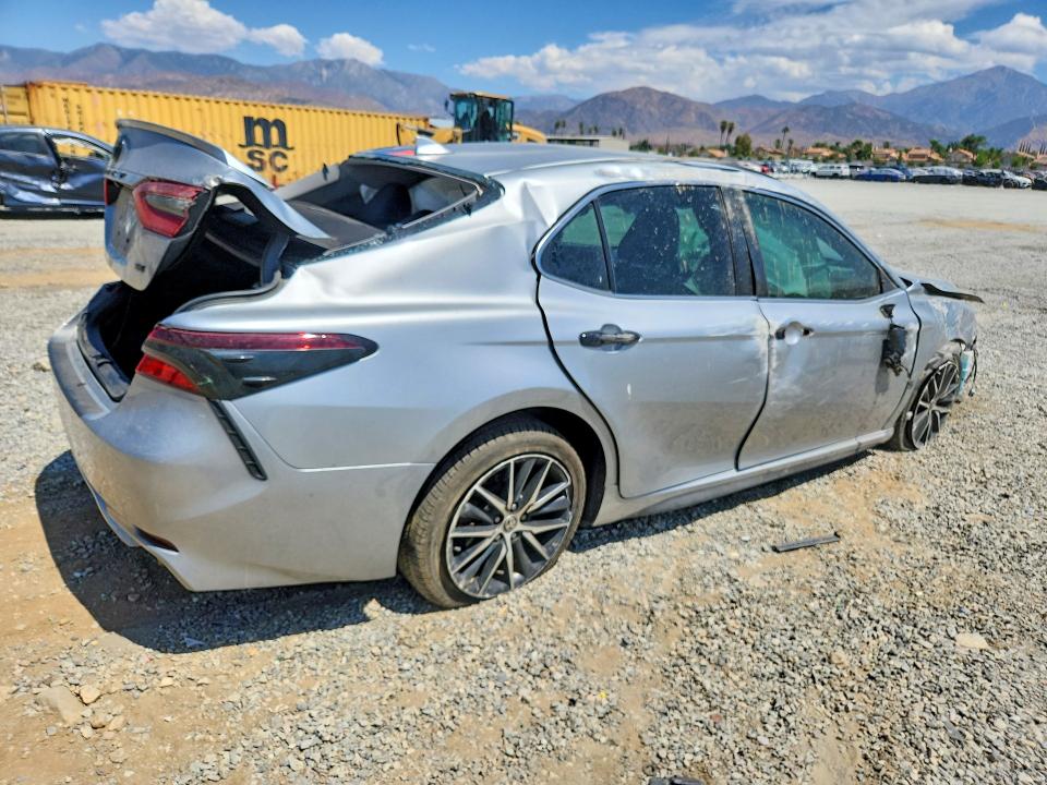 66499946 :رقم المزاد ، 4T1G11AK1MU464751 vin ، 2021 Toyota Camry مزاد بيع