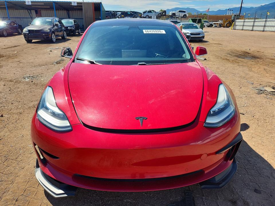 66426926 :رقم المزاد ، 5YJ3E1EB7JF133484 vin ، 2018 Tesla Model 3 مزاد بيع