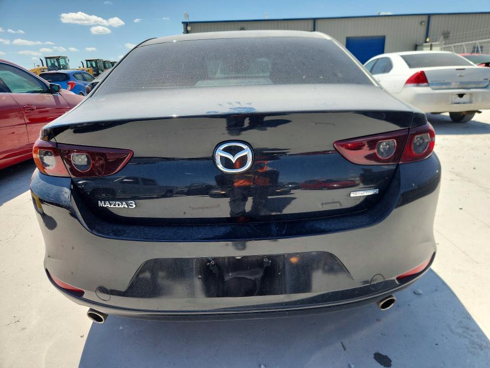 Продажа на аукционе авто 2021 Mazda 3, vin: JM1BPABL5M1318956, номер лота: 64237316
