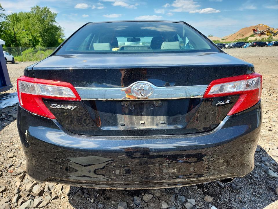 65615236 :رقم المزاد ، 4T4BF1FK8CR238439 vin ، 2012 Toyota Camry مزاد بيع