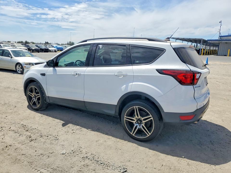 65626226 :رقم المزاد ، 1FMCU0HD1KUA47621 vin ، 2019 Ford Escape مزاد بيع