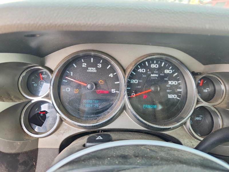 64636516 :رقم المزاد ، 1GD3K2B65AF105325 vin ، 2010 Gmc Sierra مزاد بيع
