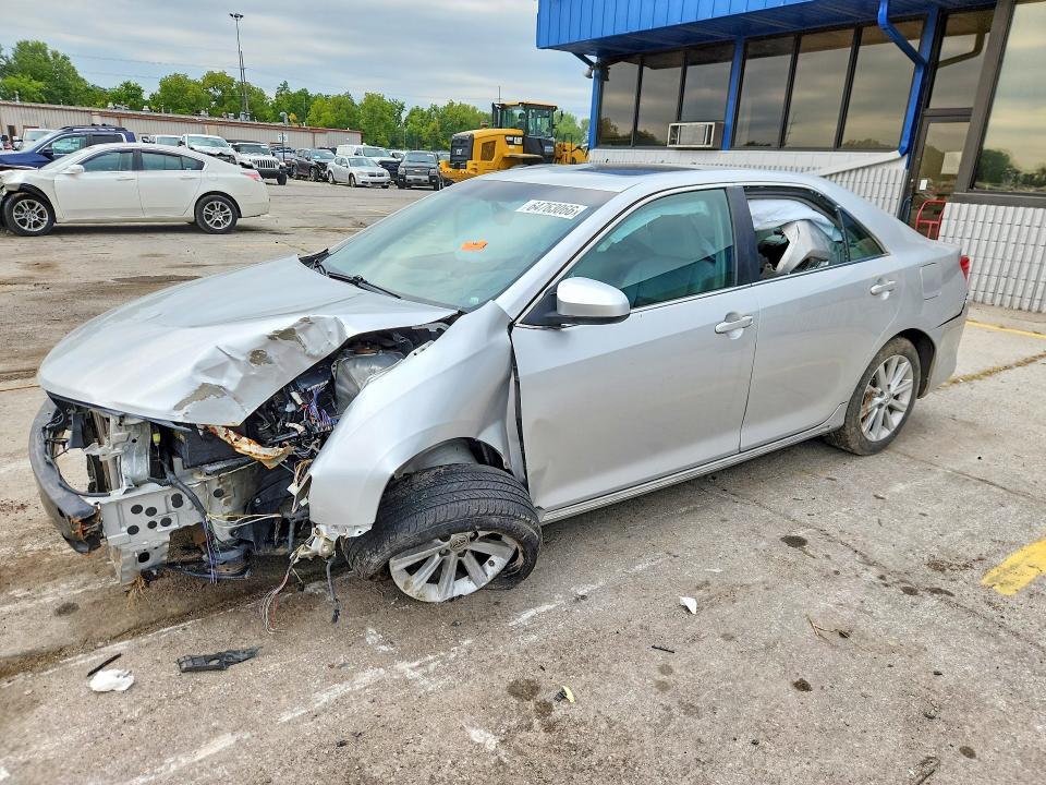 2014 Toyota Camry მანქანა იყიდება აუქციონზე, vin: 4T1BK1FK3EU540052, აუქციონის ნომერი: 64763066