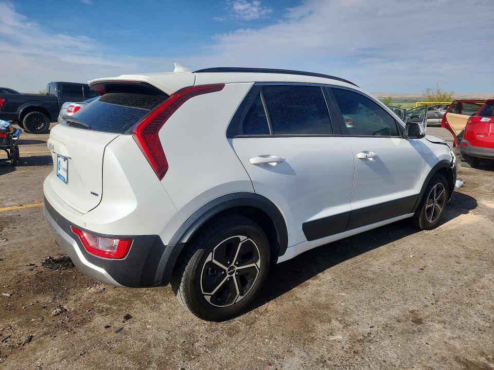 2023 Kia Niro მანქანა იყიდება აუქციონზე, vin: KNDCR3LEXP5046654, აუქციონის ნომერი: 65355906