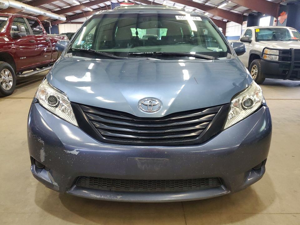 Продажа на аукционе авто 2015 Toyota Sienna, vin: 5TDDK3DC6FS110817, номер лота: 65524476