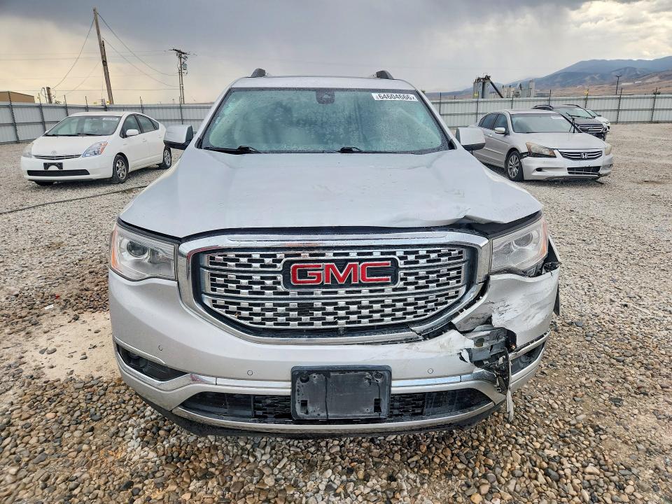 64604666 :رقم المزاد ، 1GKKNXLS4HZ285152 vin ، 2017 Gmc Acadia مزاد بيع