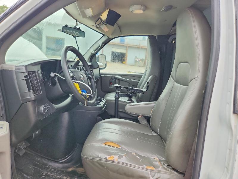 65653776 :رقم المزاد ، 1GTZ7TCBXF1144904 vin ، 2015 Gmc Savana مزاد بيع