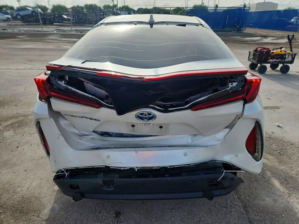 63598606 :رقم المزاد ، JTDKARFP7H3034056 vin ، 2017 Toyota Prius Prime مزاد بيع