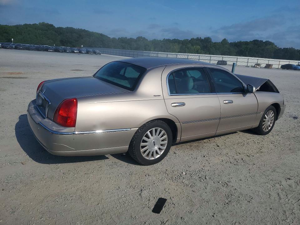 Aukcja sprzedaży 2003 Lincoln Town Car, vin: 1LNHM82W33Y670506, numer aukcji: 66799286