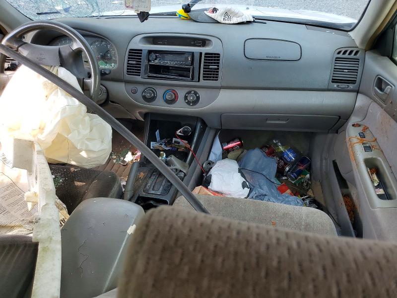 64391246 :رقم المزاد ، JTDBE32K040272273 vin ، 2004 Toyota Camry مزاد بيع