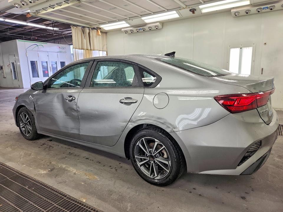 64454726 :رقم المزاد ، 3KPF24AD0NE430980 vin ، 2022 Kia Forte مزاد بيع