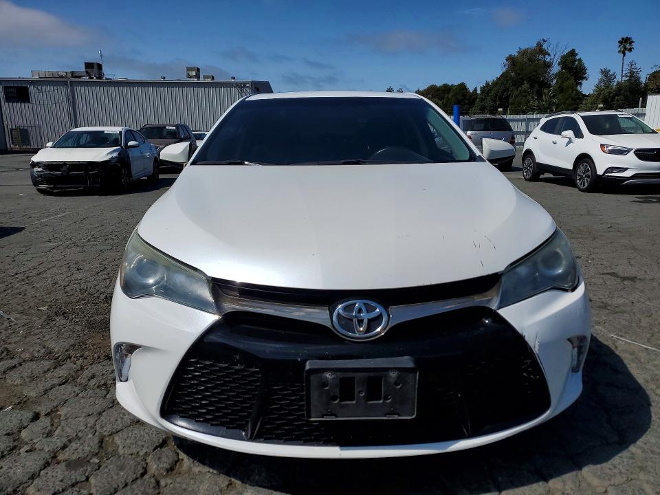 2016 Toyota Camry მანქანა იყიდება აუქციონზე, vin: 4T1BF1FK7GU184552, აუქციონის ნომერი: 64375686