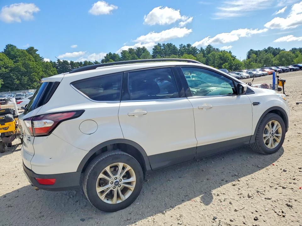 67158596 :رقم المزاد ، 1FMCU9GD5HUD98675 vin ، 2017 Ford Escape مزاد بيع