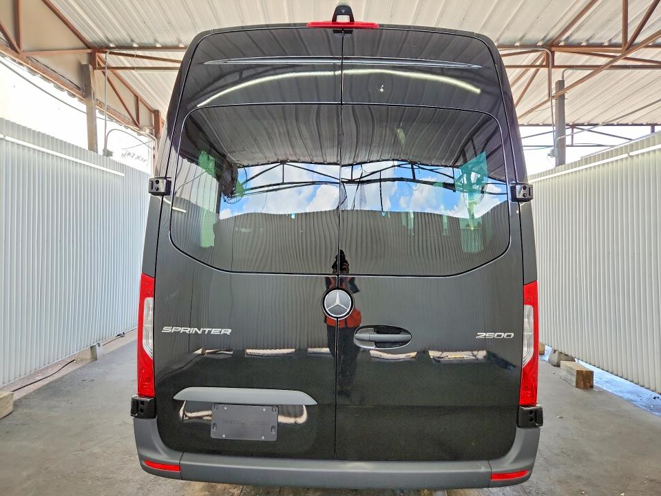 63660056 :رقم المزاد ، W1Z4KGHY0TT606570 vin ، 2026 Mercedes-benz Sprinter مزاد بيع