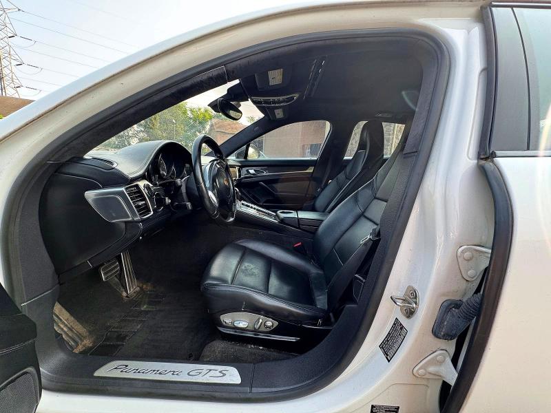 65331236 :رقم المزاد ، WP0AF2A74DL075430 vin ، 2013 Porsche Panamera مزاد بيع
