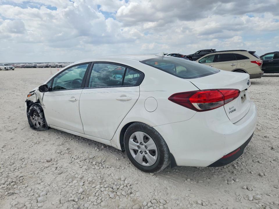 2018 Kia Forte მანქანა იყიდება აუქციონზე, vin: 3KPFK4A7XJE239328, აუქციონის ნომერი: 65175666