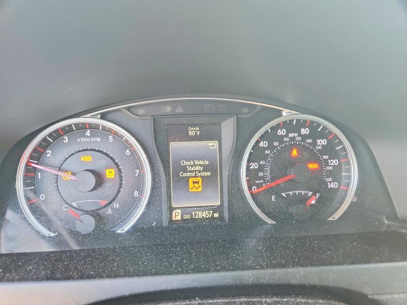 64714626 :رقم المزاد ، 4T1BF1FK4GU535417 vin ، 2016 Toyota Camry مزاد بيع