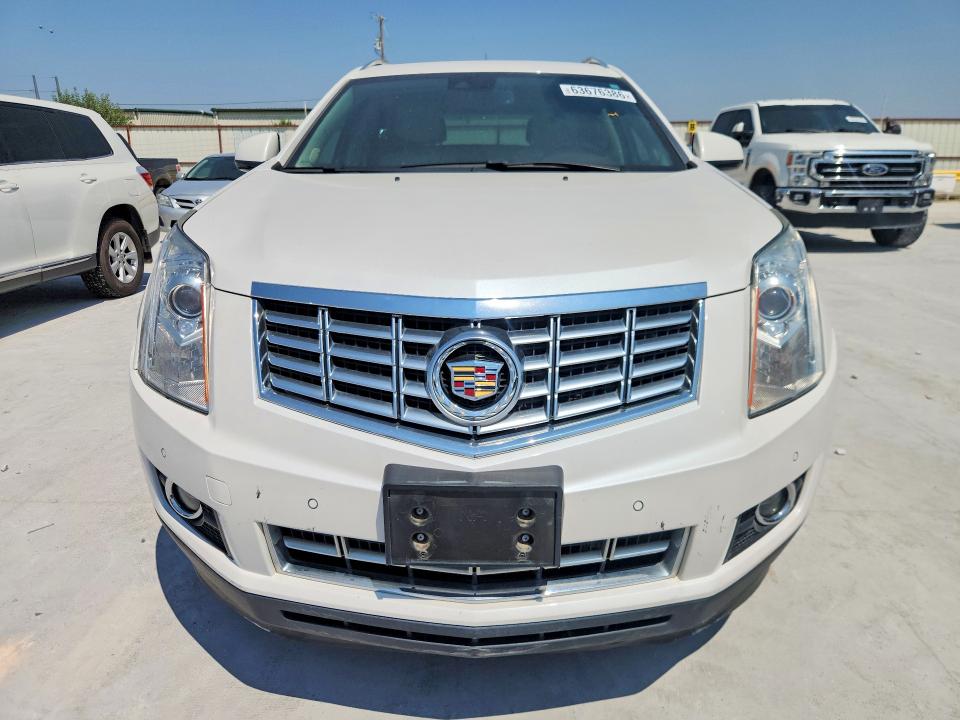 63676386 :رقم المزاد ، 3GYFNDE3XFS598924 vin ، 2015 Cadillac Srx مزاد بيع