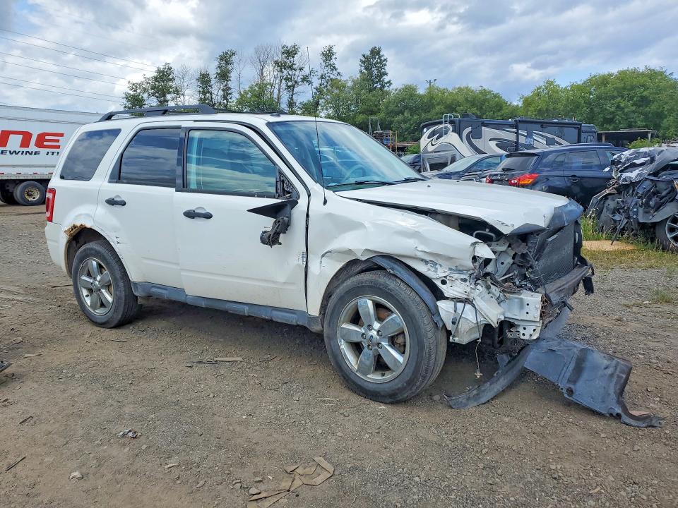 64376926 :رقم المزاد ، 1FMCU0DG6BKC67221 vin ، 2011 Ford Escape مزاد بيع