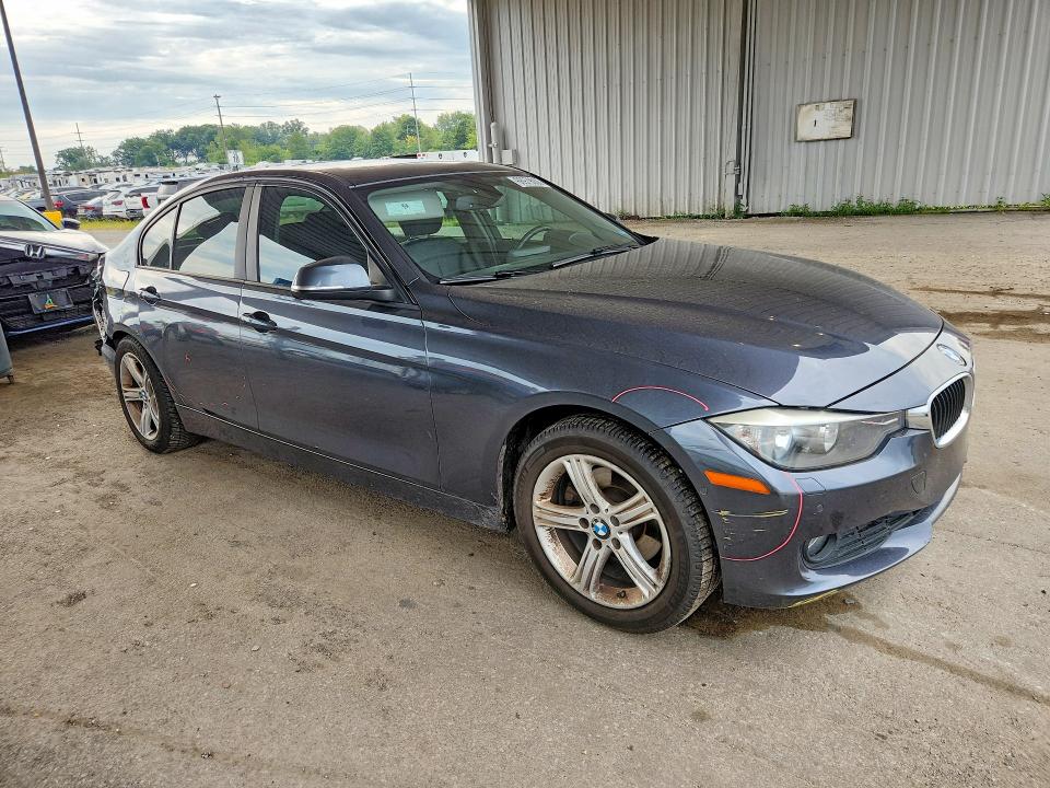 66979006 :رقم المزاد ، WBA3C3C52FK201342 vin ، 2015 Bmw 320 مزاد بيع