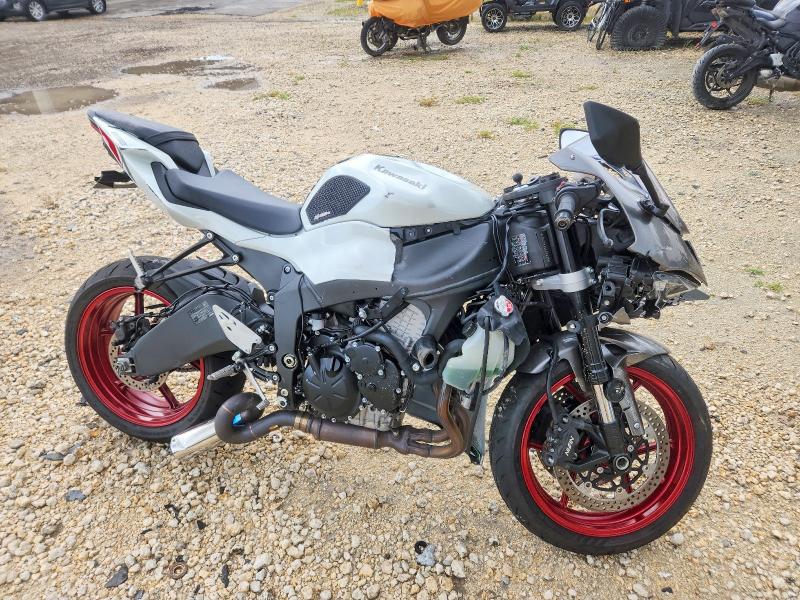 66024816 :رقم المزاد ، JKBZXJJ11SA025878 vin ، 2025 Kawasaki Zx636 مزاد بيع