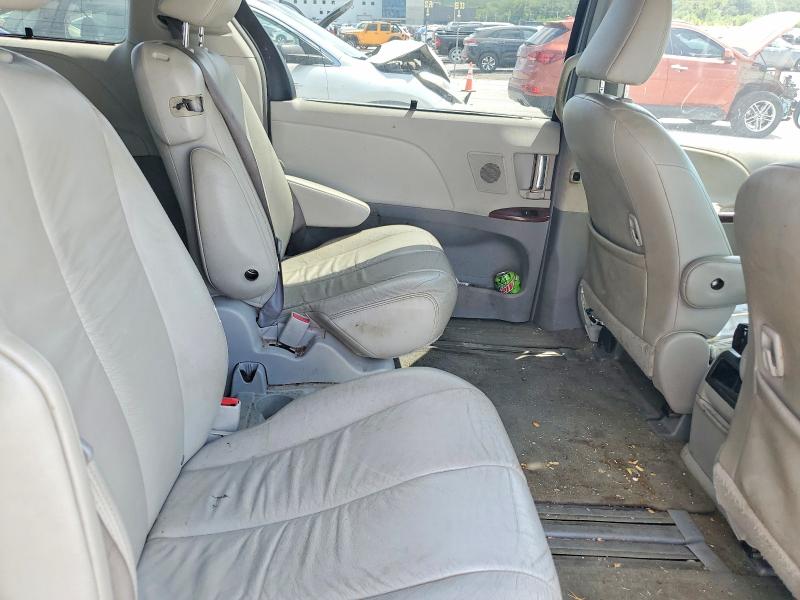 Продажа на аукционе авто 2011 Toyota Sienna, vin: 5TDYK3DC0BS015276, номер лота: 64778126