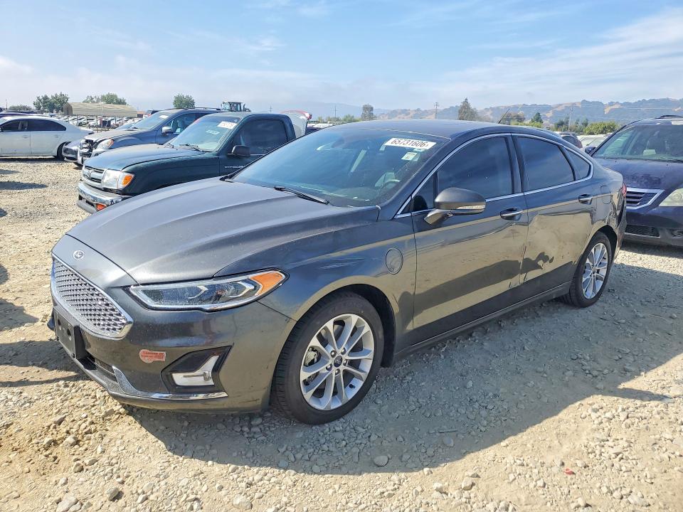 65731606 :رقم المزاد ، 3FA6P0SU5LR171004 vin ، 2020 Ford Fusion مزاد بيع