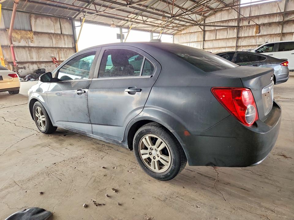 63434816 :رقم المزاد ، 1G1JC5SH5F4101041 vin ، 2015 Chevrolet Sonic مزاد بيع